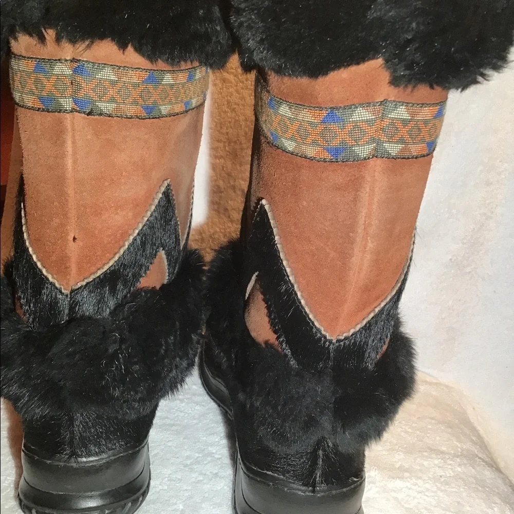 Pajar womens black/brown goat hair boots size 10